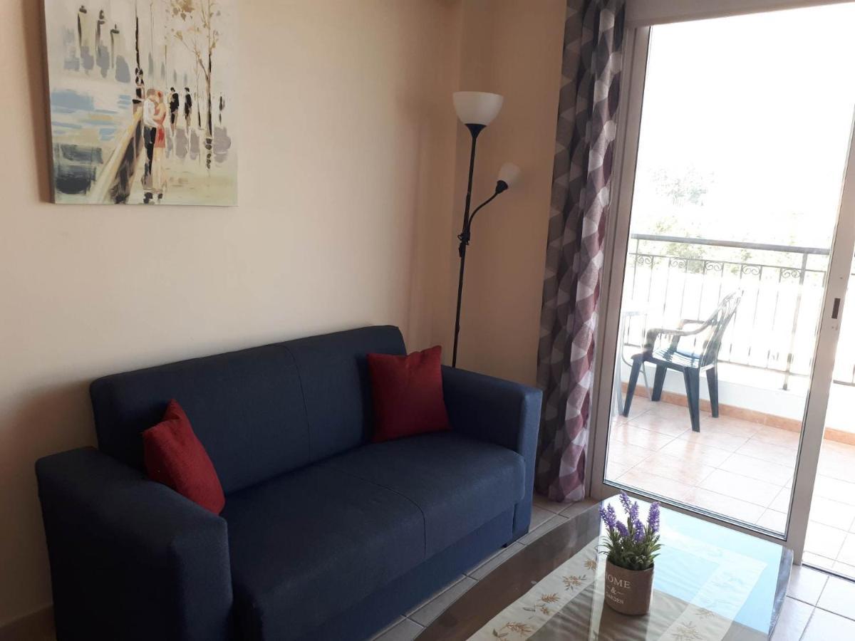 Amelia Two Bedroom Apartment - 201 Paphos ภายนอก รูปภาพ