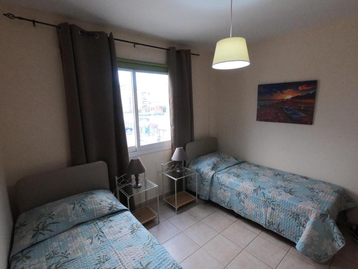 Amelia Two Bedroom Apartment - 201 Paphos ภายนอก รูปภาพ