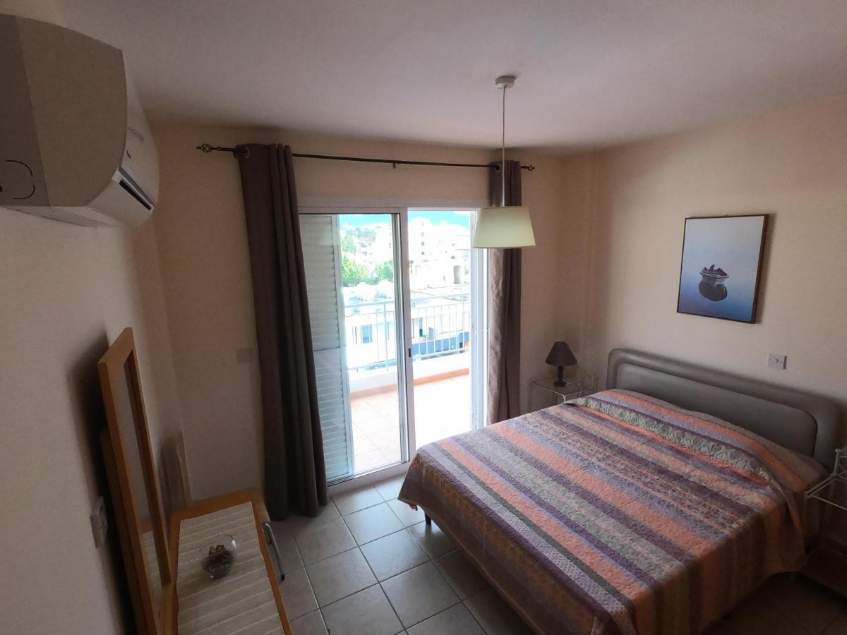 Amelia Two Bedroom Apartment - 201 Paphos ภายนอก รูปภาพ