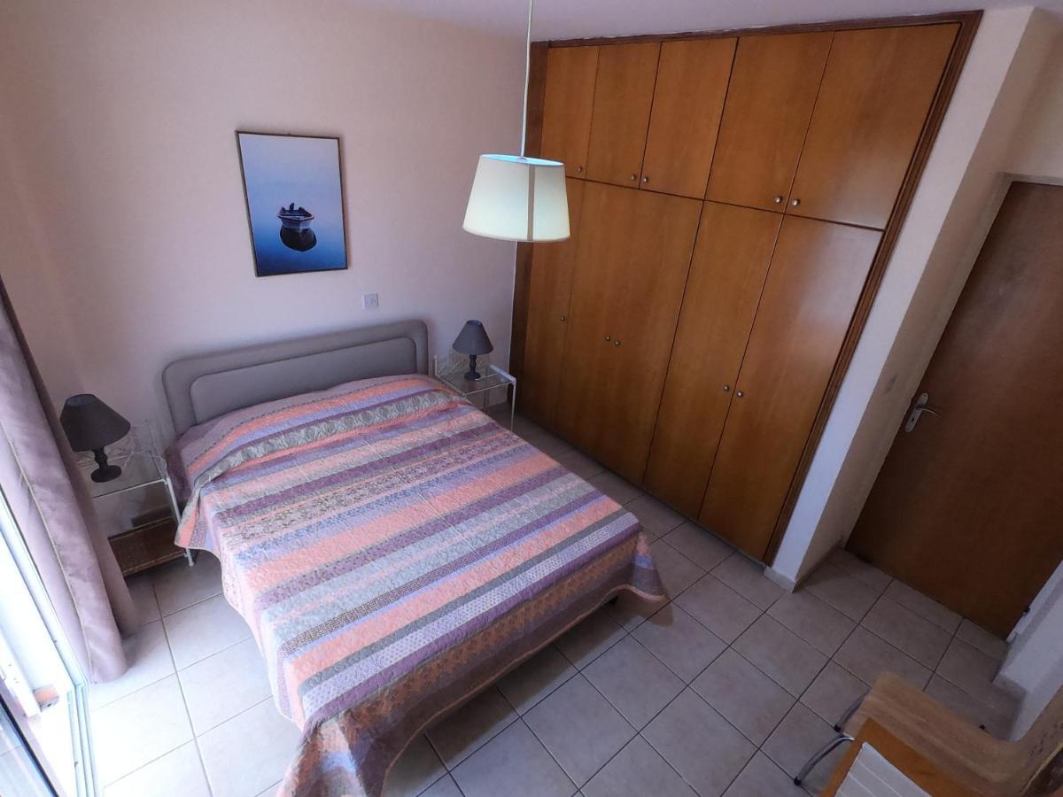 Amelia Two Bedroom Apartment - 201 Paphos ภายนอก รูปภาพ