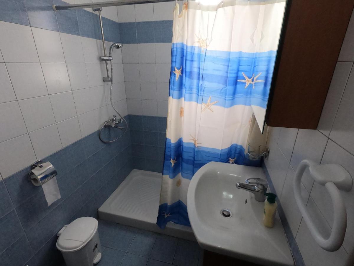 Amelia Two Bedroom Apartment - 201 Paphos ภายนอก รูปภาพ